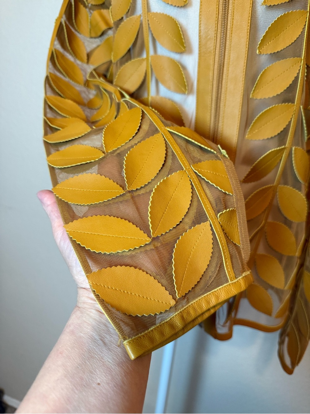 Neiman Marcus The Leather Collection Leaf Appliqué & Mesh Jacket Size XL - Picture 3 of 13